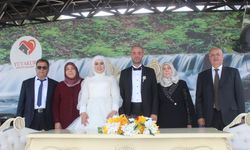 Adnan Acar oğlunu evlendirdi