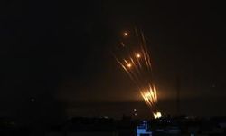 İsrail Gazze Şeridi'ni gece boyunca bombaladı