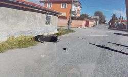 Motosiklet metrelerce savruldu