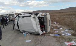 Karapınar’da ticari araç kaza yaptı: 4 yaralı