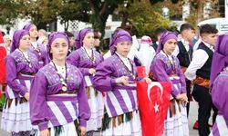 Halk Oyunları Minikler Türkiye Şampiyonası kortejle başladı