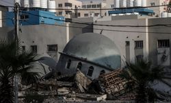 Gazze'de 2 cami daha vuruldu