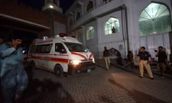 Pakistan'da bir alışveriş merkezinde yangın! 11 ölü, 22 yaralı