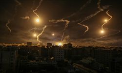 Savaşın ikinci ayında Gazze'ye bombalar yağıyor!