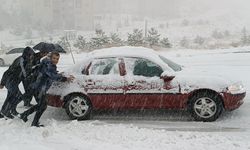 Araçlar yolda kaldı