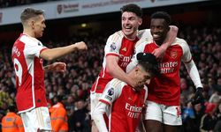 Premier Lig'de Arsenal yeniden zirvede