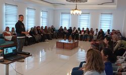 Akşehir’de "En İyi Narkotik Polisi Anne" semineri