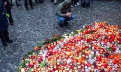 Çekya’daki saldırıda hayatını kaybedenler anılıyor