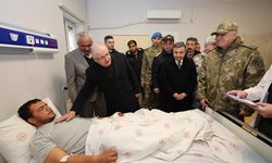 Bakan Güler'den tedavi gören askerlere ziyaret