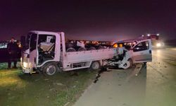 Hafif ticari araç kamyonetle çarpıştı: 1 yaralı
