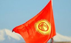 Kırgızistan bayrağı değişiyor