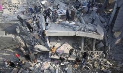 İsrail, Gazze'deki kampa saldırı düzenledi! Ölüler var