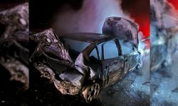 Bursa'da kaza yapan otomobil alev aldı