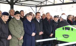 Ahmet Davutoğlu Konya’da cenazeye katıldı