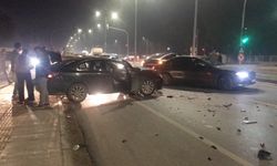 Mersin’de otomobiller çarpıştı: 3 yaralı
