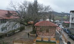 Türkiye’nin en küçük mescidi ibadete açıldı