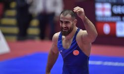 Milli güreşçi Feyzullah Aktürk, şampiyonluğa doymadı!