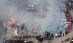 Malatya'da sanayi sitesindeki yangında 7 dükkan zarar gördü