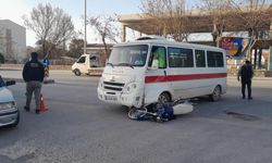 Karapınar'da motosiklet ile minibüs çarpıştı