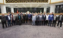 Başkan Kavuş meclis üyeleriye son toplantısını gerçekleştirdi