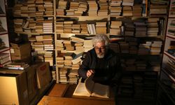 Konya’da emekli işçi biriktirdiği kitaplara hayat veriyor
