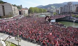 Athletic Bilbao  Kral Kupası için tarihi kutlama yaptı