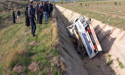 Konya'da kamyonet kanala düştü! 1 yaralı