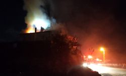 Konya’da 3 katlı evde korkutan yangın