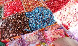 Bayram şekerleri siyasi tartışmalara neden oldu
