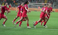 Milliler Azerbaycan'ı tek golle geçti