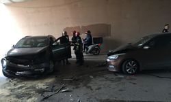 Kocaeli'de 2 otomobil kafa kafaya çarpıştı: 2 yaralı