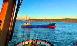 İstanbul Boğazı'nda gemi trafiği çift yönlü ve geçici olarak askıya alındı