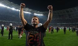 Okan Buruk, Galatasaray'ı rekorlarla şampiyonluğa taşıdı