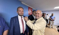 YRP Konya'da yeni üyelere rozetler takıldı