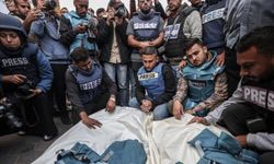 Katil İsrail gazetecileri de öldürüyor