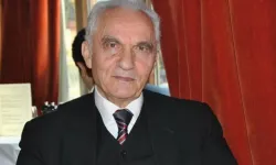 AK Parti'nin ilk Dışişleri Bakanı Yaşar Yakış vefat etti