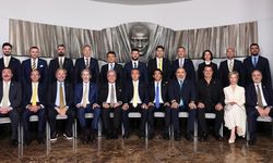 Fenerbahçe'de yeni yönetim mazbatalarını aldı