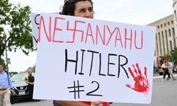 İçeride alkışlandı, dışarıda yuhalandı