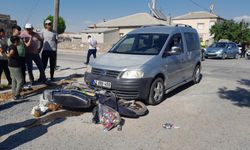 Konya'da hafif ticari araç motosiklet  çarpıştı: 2 yaralı
