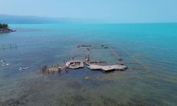 İznik Gölü turkuaz renge büründü