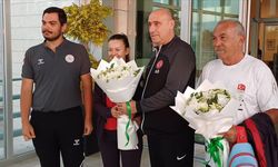 Milli atıcı Sena Can, Paris'e uğurlandı
