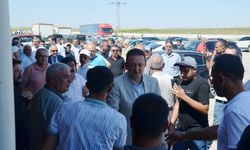 Vekil Bektaş'tan Yunak’taki çiftçi eylemine destek