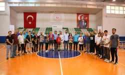 Ereğli'de masa tenisi turnuvası düzenlendi
