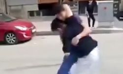 Pes dedirten görüntüler! Arkadaşlarını izleyip tezahürat ettiler