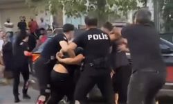 Cadde ortasında ağzına silah dayadı