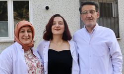 Anne babasının çalıştığı hastaneye doktor olarak atandı
