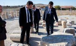 Rektör Yılmaz Savatra Antik Kentinde incelemelerde bulundu