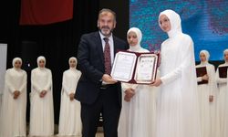 Hafızlık taç takma ve icazet merasimi