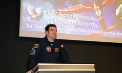 Konya'da HÜRKUŞ Test Pilotu Özpala, tecrübelerini öğrencilerle paylaştı