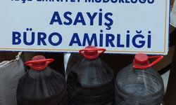 Konya'da yılbaşı denetimlerinde 15 litre sahte içki ele geçirildi